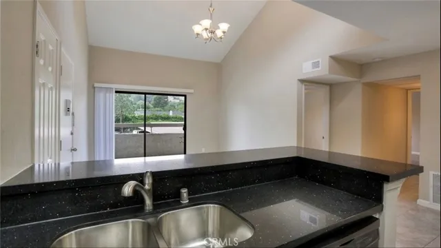 $2,600 | 25019 Peachland Avenue, Unit 234, Newhall, CA 91321