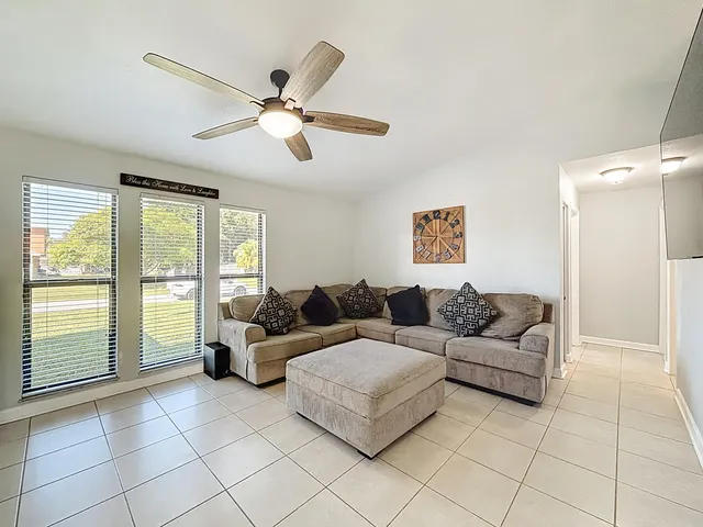 $389,000 | 1771 Southwest Taurus Lane, Port St. Lucie, FL 34984