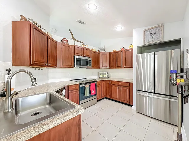 $389,000 | 1771 Southwest Taurus Lane, Port St. Lucie, FL 34984