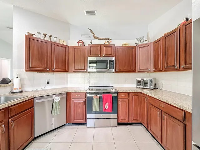 $389,000 | 1771 Southwest Taurus Lane, Port St. Lucie, FL 34984