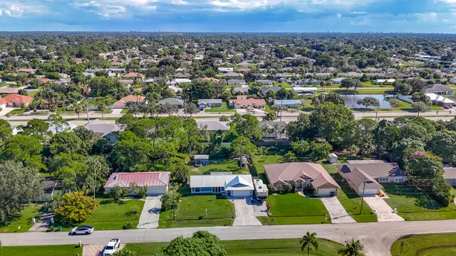 $389,000 | 1771 Southwest Taurus Lane, Port St. Lucie, FL 34984