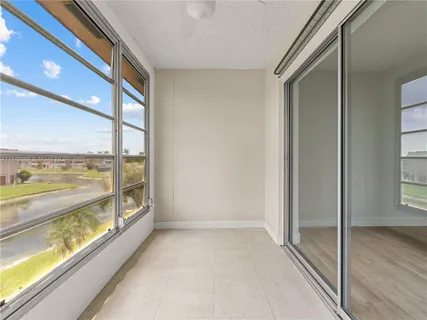 $139,000 | 9460 Sunrise Lakes Boulevard, Unit 309, Sunrise, FL 33322