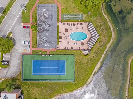 $139,000 | 9460 Sunrise Lakes Boulevard, Unit 309, Sunrise, FL 33322