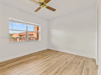 $139,000 | 9460 Sunrise Lakes Boulevard, Unit 309, Sunrise, FL 33322