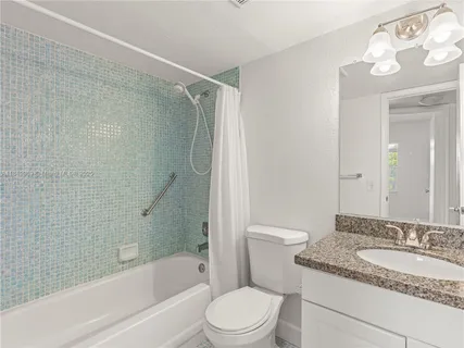 $139,000 | 9460 Sunrise Lakes Boulevard, Unit 309, Sunrise, FL 33322