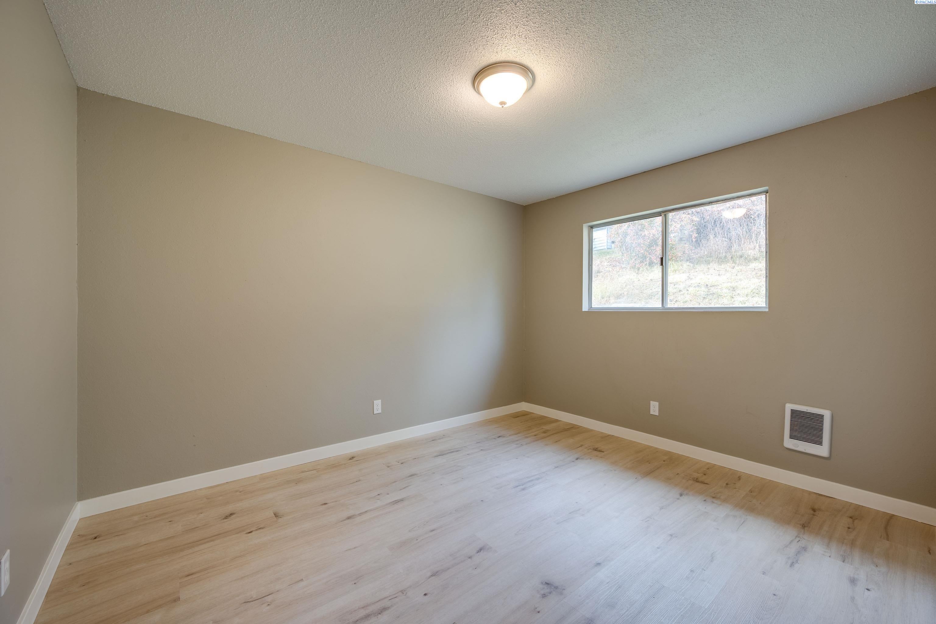 805 Southwest State Street Pullman, WA 99163 - Photo 17 of 37 Gallery Image 17