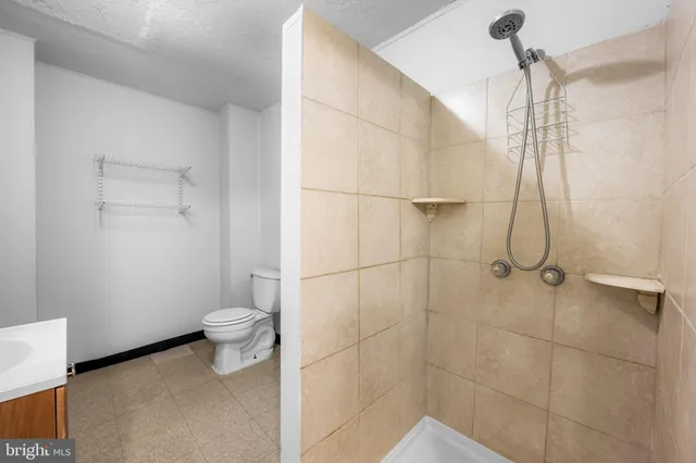 $1,600 | 3703 East Lombard Street, Baltimore, MD 21224