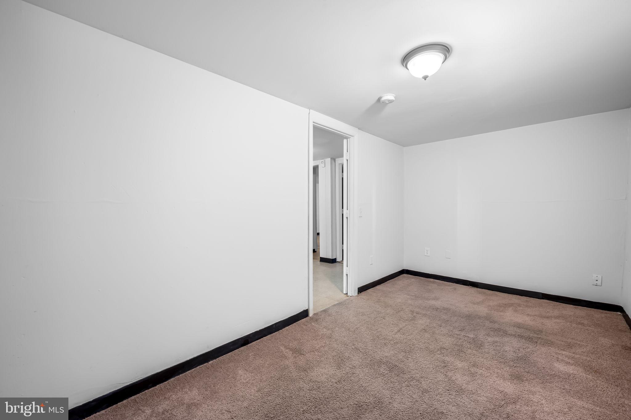 3703 East Lombard Street Baltimore, MD 21224 - Photo 5 of 31