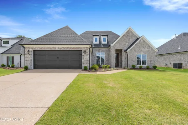 $397,900 | 15 Creekbend Cove, Jackson, TN 38305