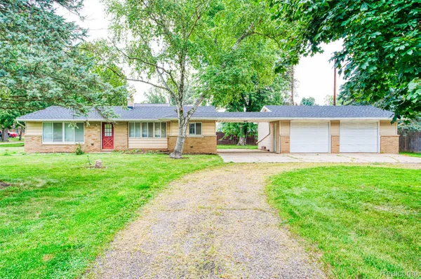 $230,000 | 8020 Fairfield, Fowlerville, MI 48836