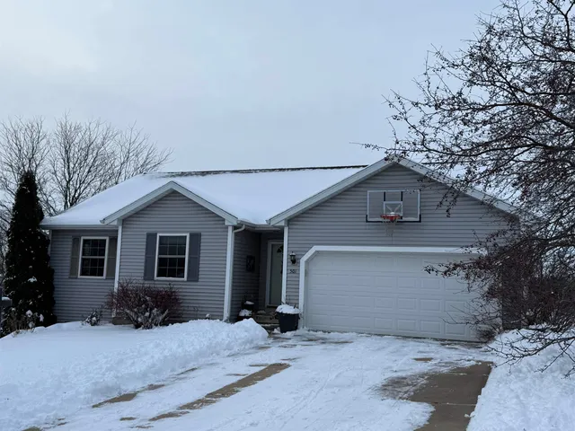 $535,000 | 501 Glacier Trail, Mount Horeb, WI 53572