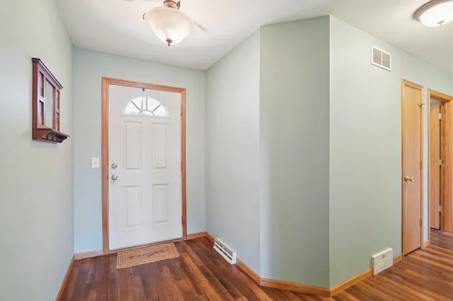 $535,000 | 501 Glacier Trail, Mount Horeb, WI 53572