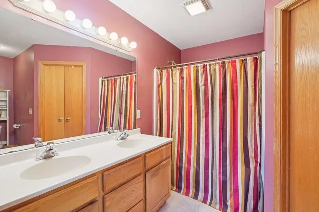 $535,000 | 501 Glacier Trail, Mount Horeb, WI 53572