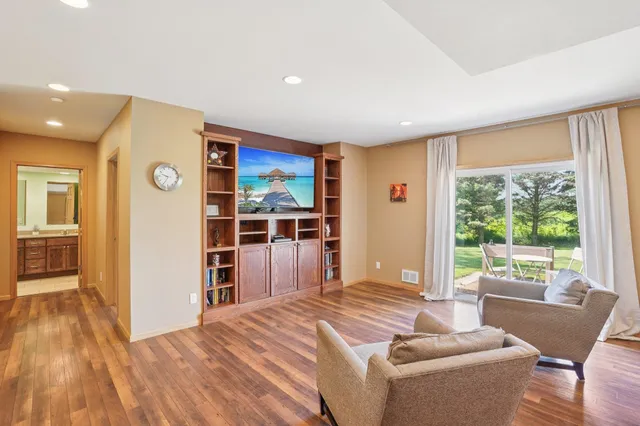 $535,000 | 501 Glacier Trail, Mount Horeb, WI 53572