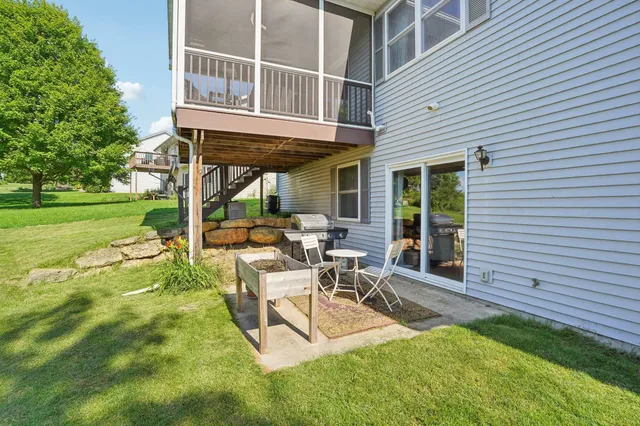 $535,000 | 501 Glacier Trail, Mount Horeb, WI 53572