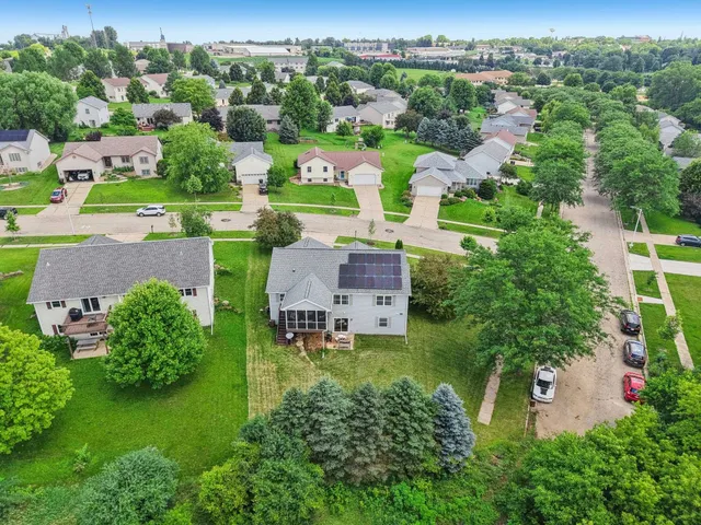 $535,000 | 501 Glacier Trail, Mount Horeb, WI 53572