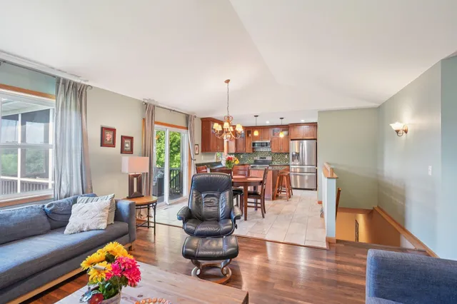 $535,000 | 501 Glacier Trail, Mount Horeb, WI 53572