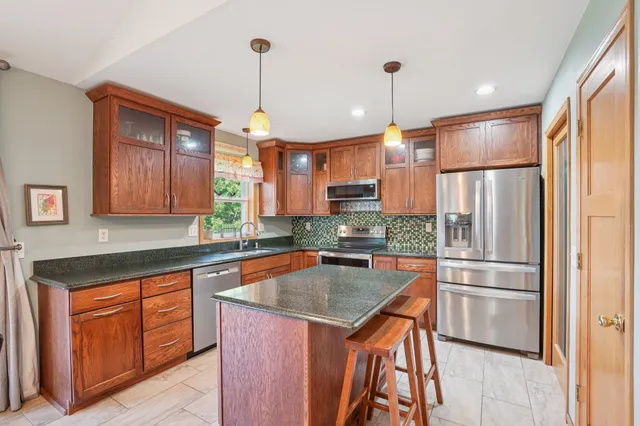 $535,000 | 501 Glacier Trail, Mount Horeb, WI 53572