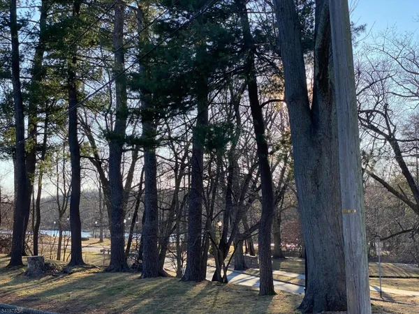 $2,250 | 19 Lakeview Place, Unit 2, Verona, NJ 07044