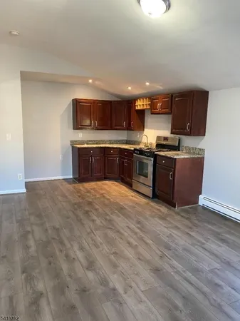 $2,250 | 19 Lakeview Place, Unit 2, Verona, NJ 07044