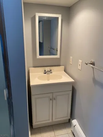 $2,250 | 19 Lakeview Place, Unit 2, Verona, NJ 07044