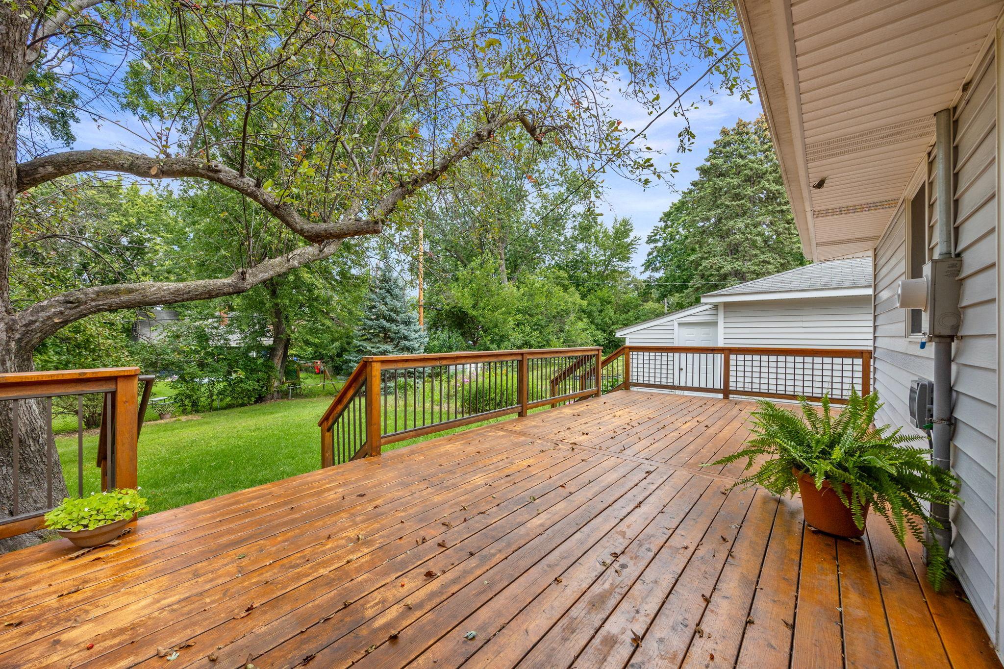 1423 Rambler Road Roseville, MN 55113 - Photo 20 of 26 Gallery Image 20
