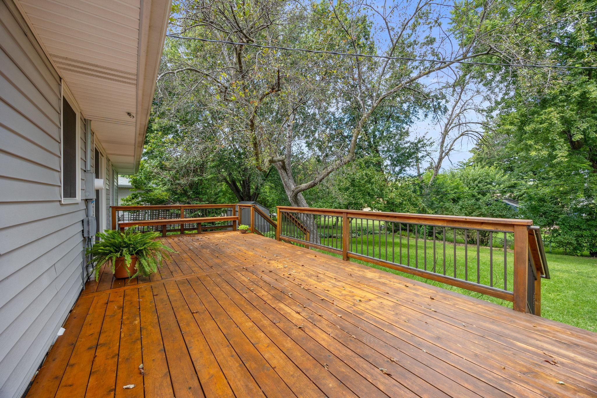 1423 Rambler Road Roseville, MN 55113 - Photo 21 of 26 Gallery Image 21