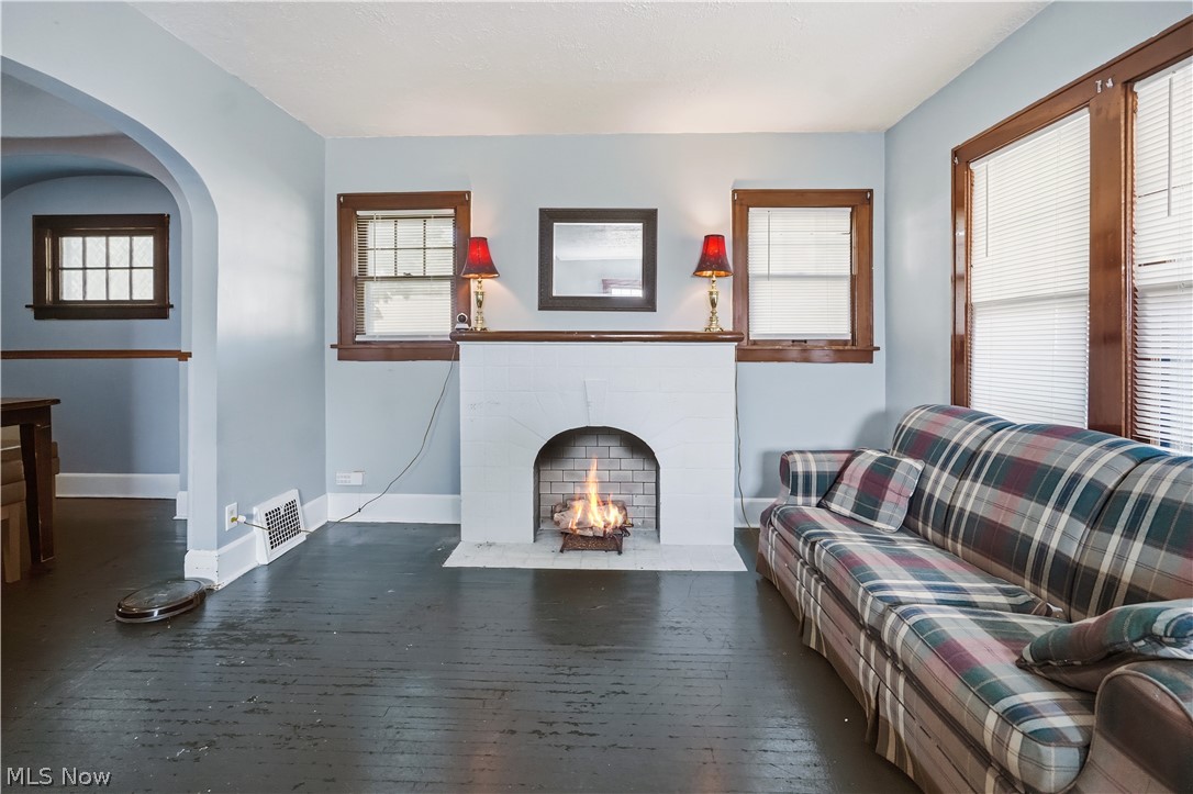 2221 9th Street Northwest Canton, OH 44708 - Photo 5 of 33