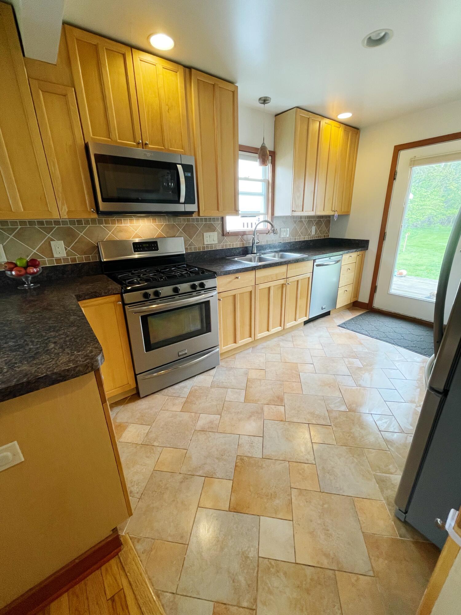 2380 Hulett Road Okemos, MI 48864 - Photo 7 of 36 Gallery Image 7