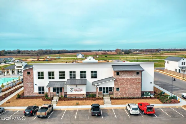 $339,900 | 122 Oak Village Drive, Scott, LA 70583