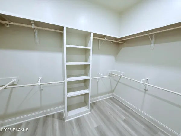 $339,900 | 122 Oak Village Drive, Scott, LA 70583