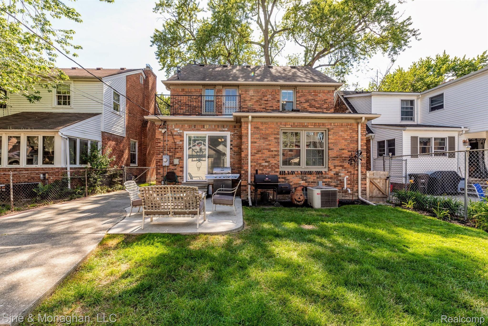 470 Fisher Road Grosse Pointe, MI 48230 - Photo 26 of 33 DSC_0266.jpg
