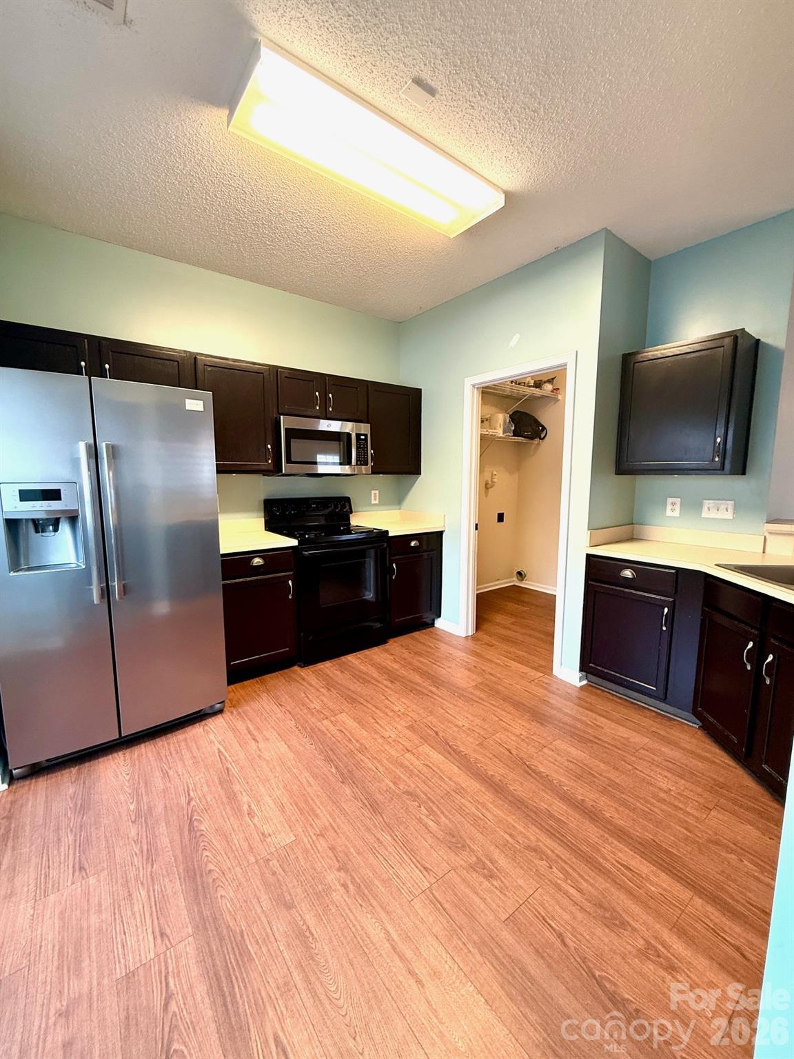 8056 Stoneham Court Matthews, NC 28105 - Photo 7 of 26