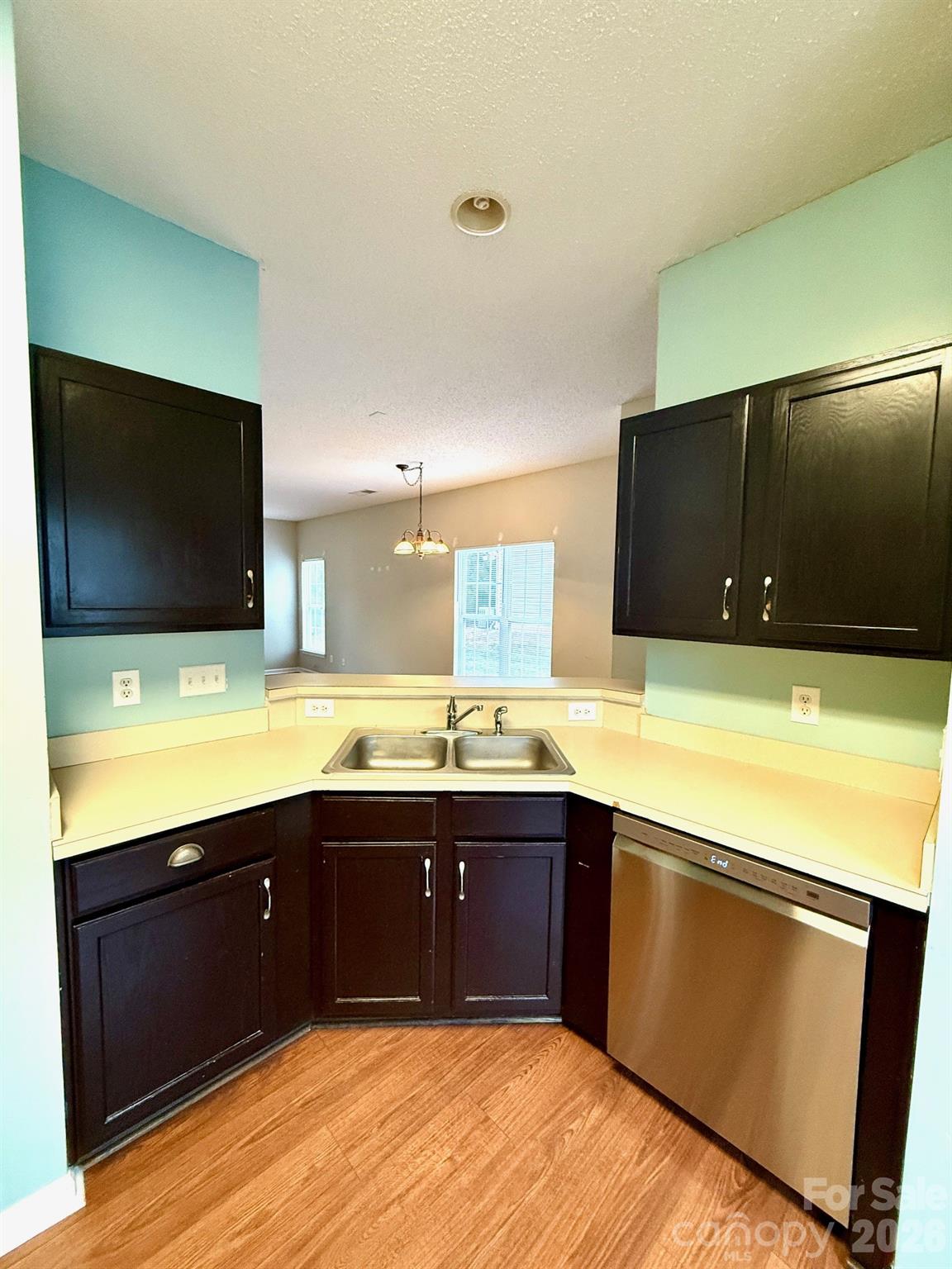 8056 Stoneham Court Matthews, NC 28105 - Photo 9 of 26