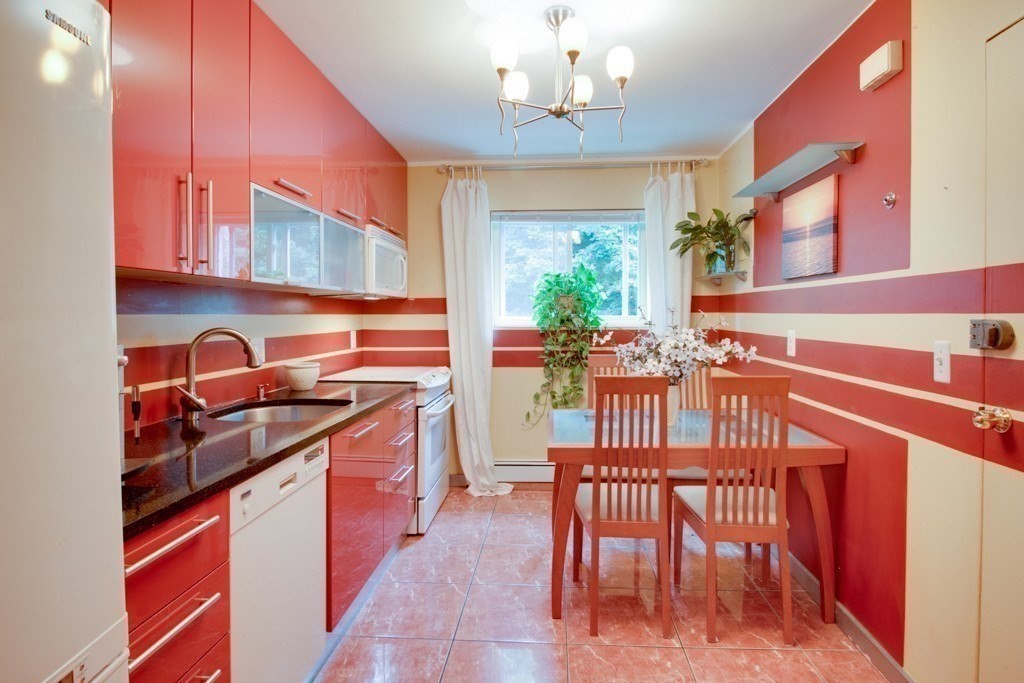 39 Westgate Road, Unit 4 Boston, MA 02467 - Photo 2 of 7