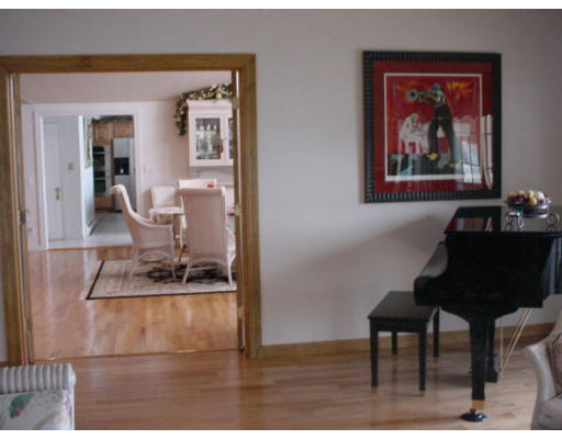 182 Killdeer Road Webster, MA 01570 - Photo 8 of 14 Gallery Image 8