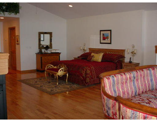 182 Killdeer Road Webster, MA 01570 - Photo 9 of 14 Gallery Image 9