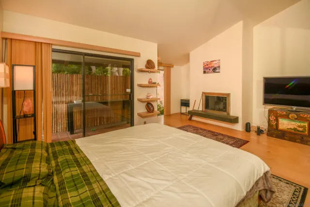 $3,800 | 1917 Alga Road, Carlsbad, CA 92009