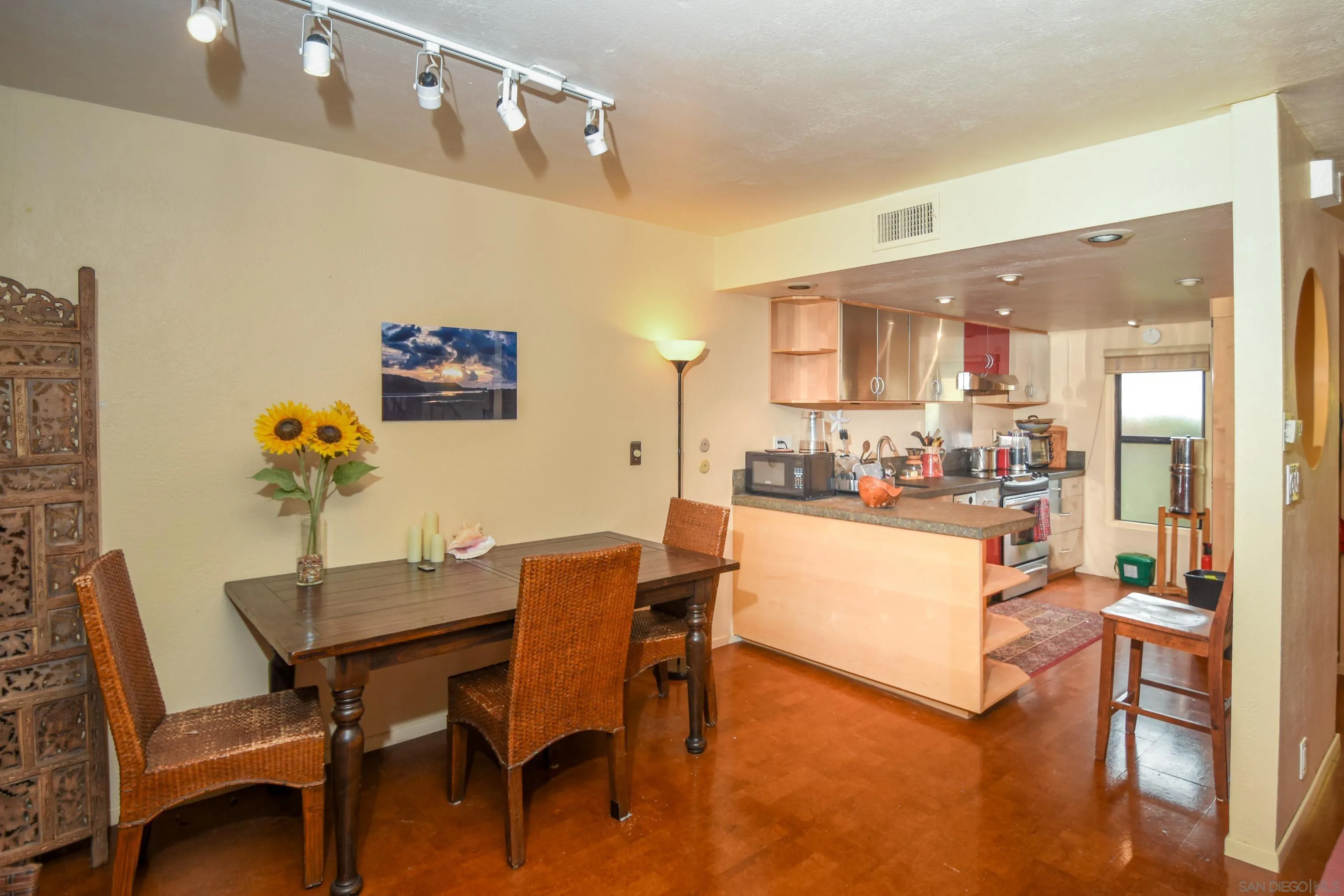 1917 Alga Road Carlsbad, CA 92009 - Photo 7 of 22