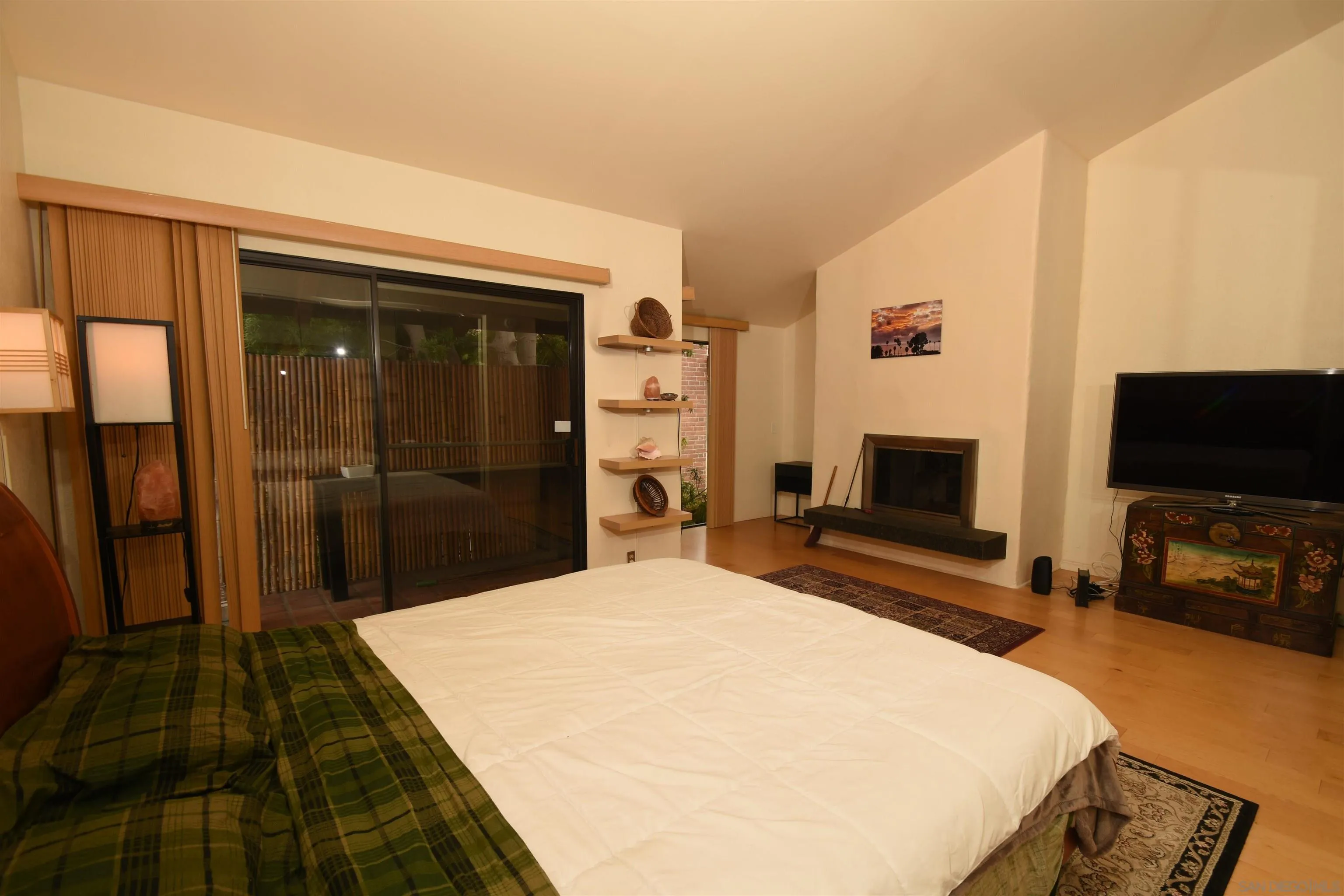 1917 Alga Road Carlsbad, CA 92009 - Photo 10 of 22