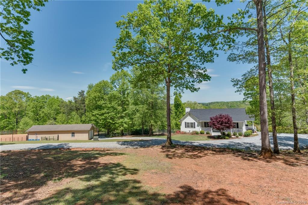 433 Meadow Crest Road Tryon, NC 28782 - Photo 5 of 29