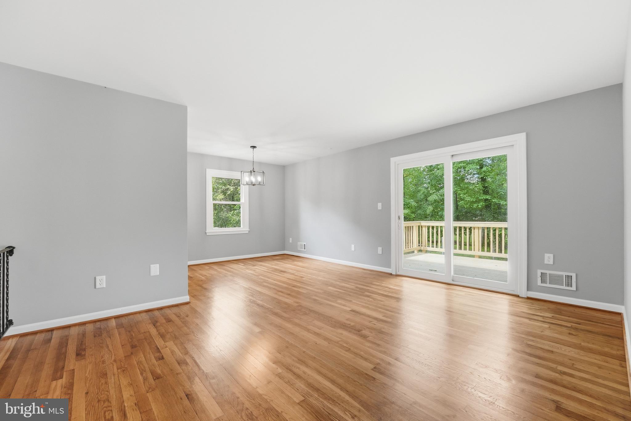 7410 Roxbury Avenue Manassas, VA 20109 - Photo 10 of 53