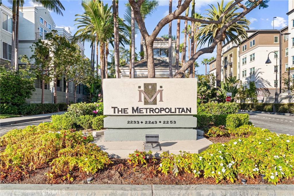 2243 Martin, Unit 415 Irvine, CA 92612 - Photo 26 of 34 a sign on the side of the road