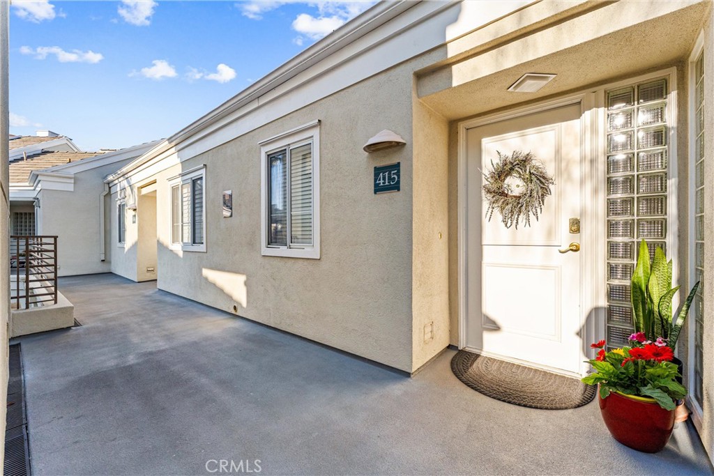 2243 Martin, Unit 415 Irvine, CA 92612 - Photo 29 of 34 a view interior of the house