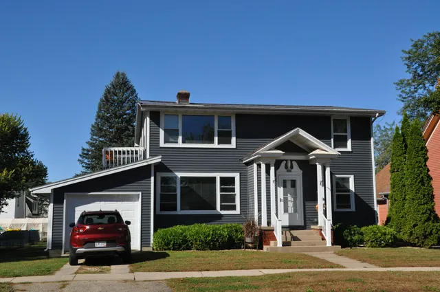 $280,000 | 322/324 Cincinnati Street, Spring Green, WI 53588