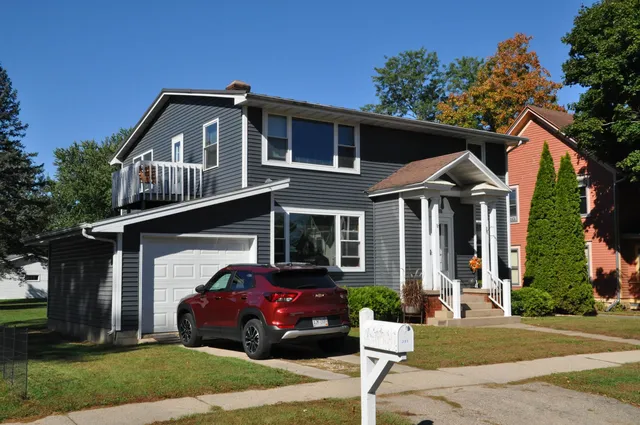 $280,000 | 322/324 Cincinnati Street, Spring Green, WI 53588