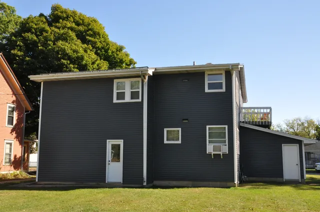 $280,000 | 322/324 Cincinnati Street, Spring Green, WI 53588