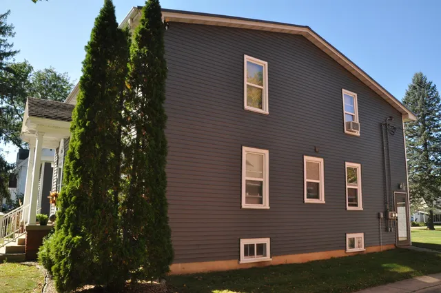 $280,000 | 322/324 Cincinnati Street, Spring Green, WI 53588