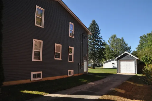 $280,000 | 322/324 Cincinnati Street, Spring Green, WI 53588