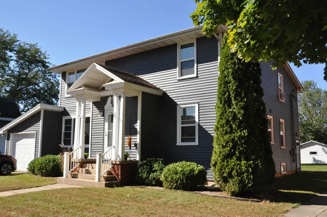 $280,000 | 322/324 Cincinnati Street, Spring Green, WI 53588